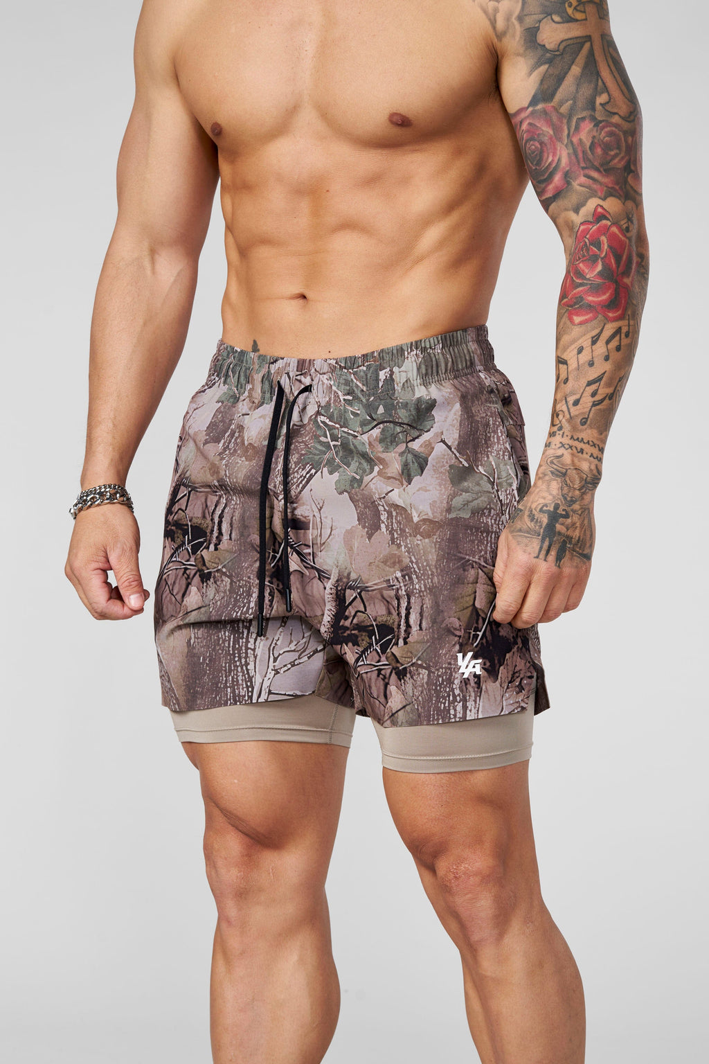 1047 - Camo Compression Shorts