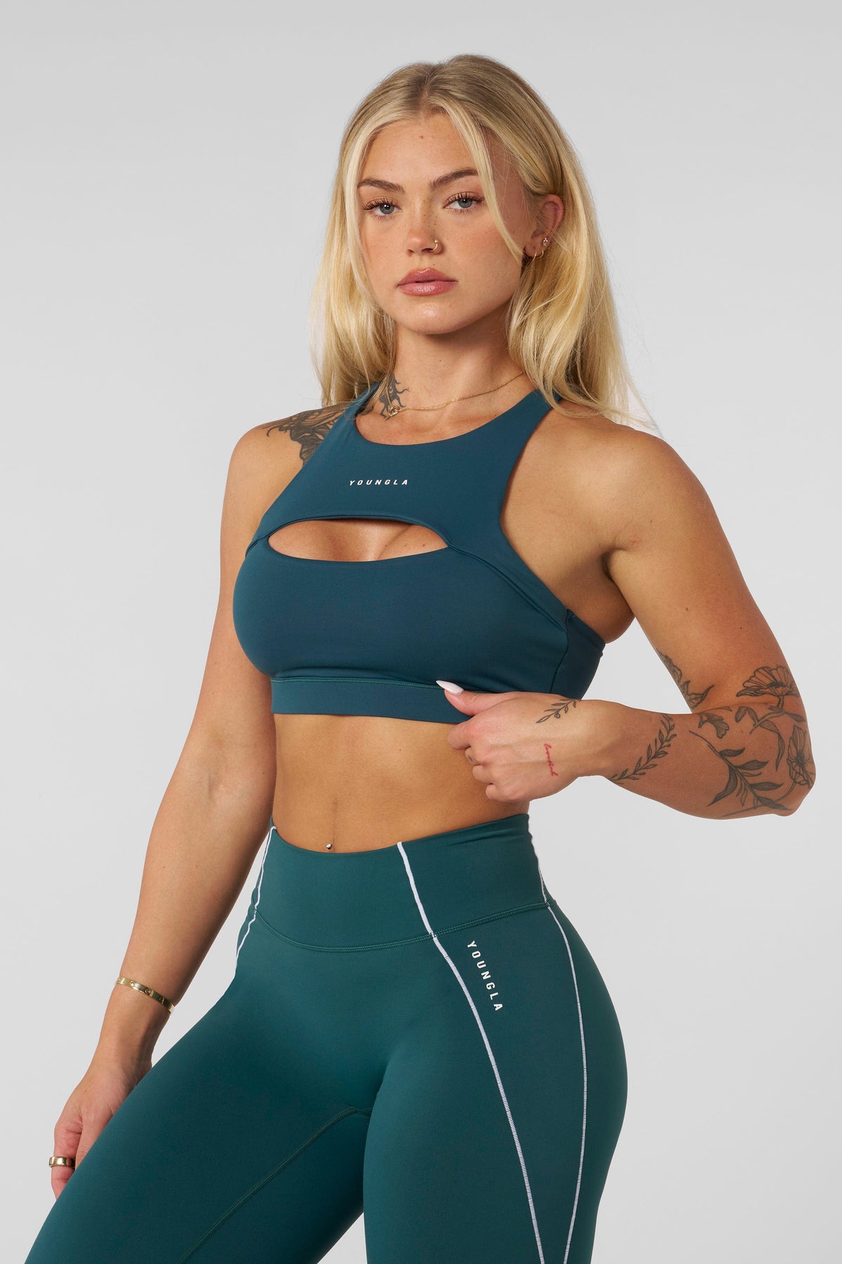 W365 - Elevate cut-out bra