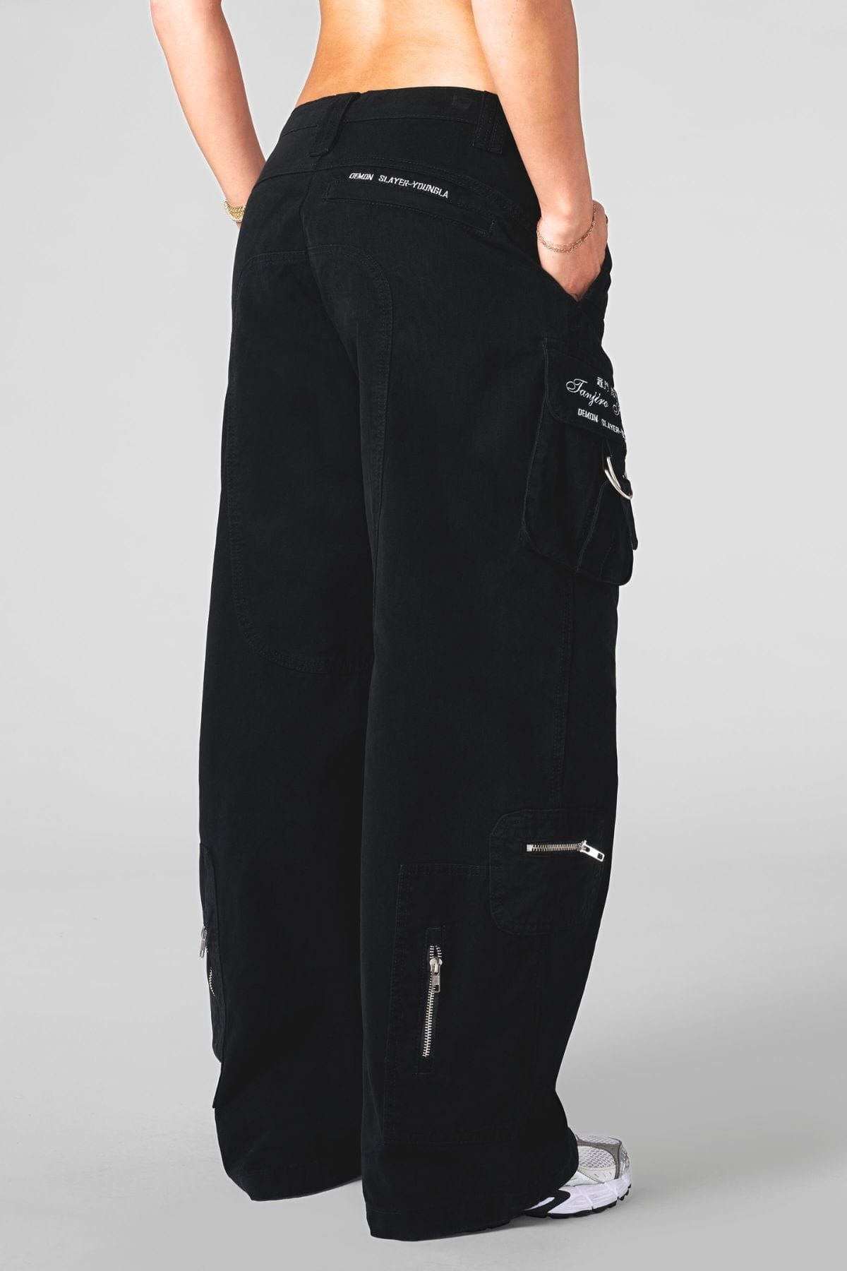 W2112 - Demon Slayer: Kimetsu no Yaiba - Cargo Pants